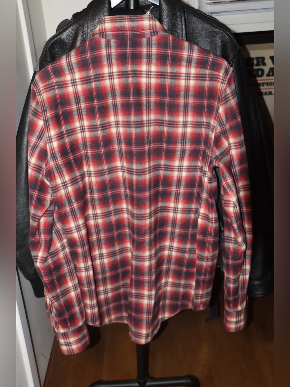 Louis Vuitton Flannel - Picture 4 of 8